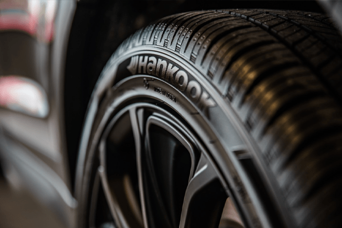 Waarom is het belangrijk om mijn autobanden regelmatig op te pompen? - VCTparts.nl