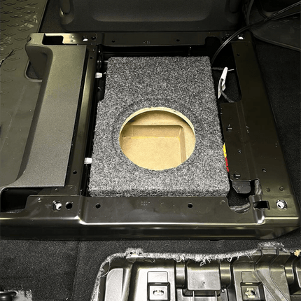 Gas Audio Power Gas Audio Power Pasklare Auto Subwooferkist voor Diepe Bas en Premium Geluidkist Volkswagen ID. Buzz 2 - zits Optimount 5