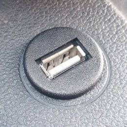 Inbouw USB naar USB Verlangkabel 100cm Midden Console Dop voor Autoradio naar Telefoon [Verlengsnoer Convertor Interface] - VCTparts.nl