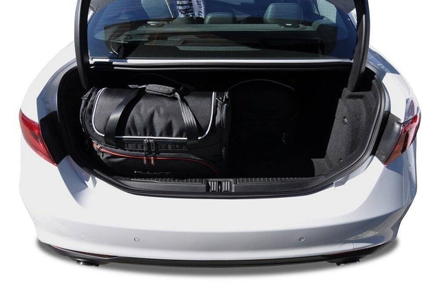 Kjust Kjust Reistassenset voor Alfa Romeo Giulia Sedan vanaf 2016 - Set van 4 Tassen met 2 Roltassen en 2 Vliegtuigtassen Harvest Automotive 2