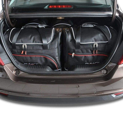 Kjust Kjust Reistassenset voor Fiat Tipo 5-deurs 2016-2023 - Set van 5 Tassen met 3 Roltassen en 2 Sporttassen Harvest Automotive 1