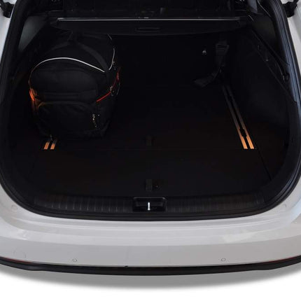Kjust Kjust Reistassenset voor Kia Ceed Sportswagon vanaf 2018 - Set van 5 Tassen met 3 Roltassen en 2 Sporttassen Harvest Automotive 5