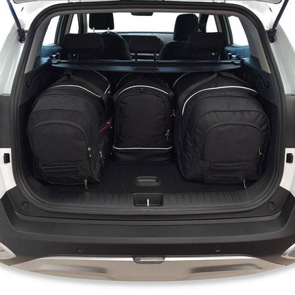 Kjust Kjust Reistassenset voor Kia Sportage 5-deurs vanaf 2021 - Set van 4 Tassen met 2 Roltassen 1 Sporttas en 1 Vliegtuigtas Harvest Automotive 2