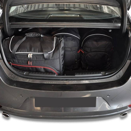 Kjust Kjust Reistassenset voor Mazda 3 Sedan vanaf 2019 - Set van 5 Tassen met 3 Roltassen en 2 Sporttassen Harvest Automotive 2