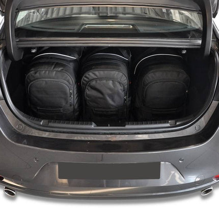 Kjust Kjust Reistassenset voor Mazda 3 Sedan vanaf 2019 - Set van 5 Tassen met 3 Roltassen en 2 Vliegtuigtassen Harvest Automotive 3