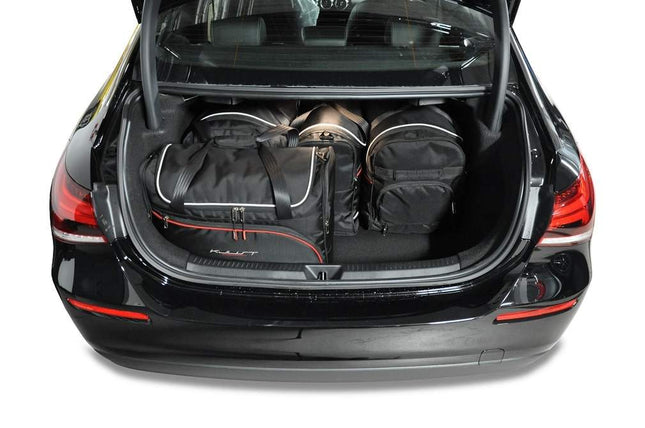 Kjust Kjust Reistassenset voor Mercedes Benz A-Klasse Limousine vanaf 2019 - Set van 5 Tassen met 2 Roltassen en 3 Vliegtuigtassen Harvest Automotive 2