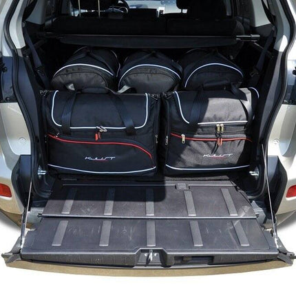 Kjust Kjust Reistassenset voor Mitsubishi Outlander 2007-2013 - Set van 5 Tassen met 3 Roltassen en 2 Vliegtuigtassen Harvest Automotive 1
