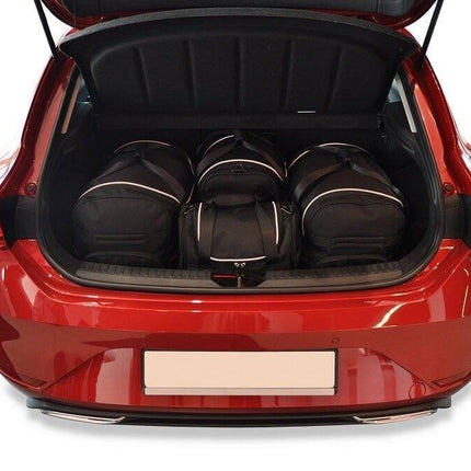 Kjust Kjust Reistassenset voor Seat Leon 5-deurs vanaf 2020 - Set van 4 Tassen met 2 Roltassen 1 Sporttas en 1 Vliegtuigtas Harvest Automotive 1