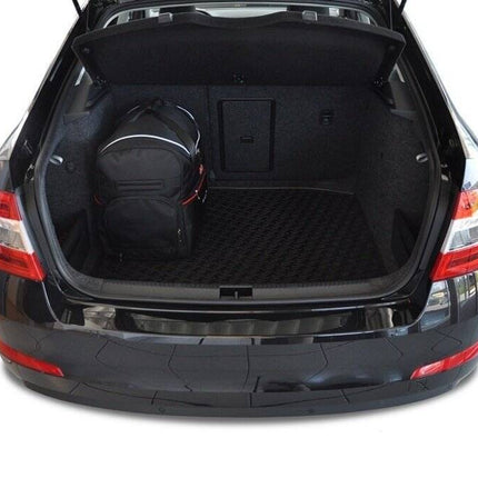 Kjust Kjust Reistassenset voor Skoda Octavia 5-deurs 2013-2020 - Set van 5 Tassen met 3 Roltassen en 2 Sporttassen Harvest Automotive 5