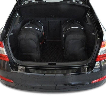 Kjust Kjust Reistassenset voor Skoda Octavia 5-deurs 2013-2020 - Set van 5 Tassen met 3 Roltassen en 2 Vliegtuigtassen Harvest Automotive 4