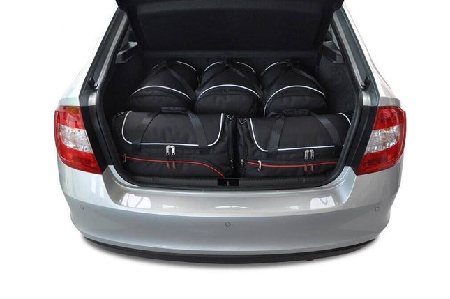 Kjust Kjust Reistassenset voor Skoda Rapid 5-deurs vanaf 2012 - Set van 5 Tassen met 3 Roltassen en 2 Vliegtuigtassen Harvest Automotive 1