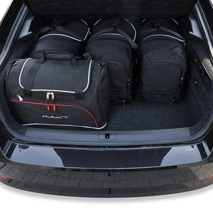 Kjust Kjust Reistassenset voor Skoda Superb 5-deurs hatchback 2019-2024 - Set van 5 Tassen met 3 Roltassen en 2 Sporttassen Harvest Automotive 2