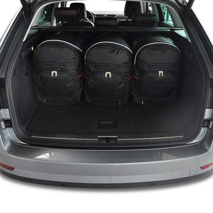 Kjust Kjust Reistassenset voor Skoda Superb stationwagen 2015-2024 - Set van 5 Tassen met 3 Roltassen en 2 Sporttassen Harvest Automotive 2