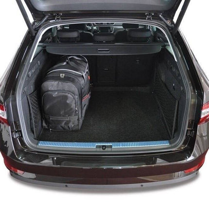 Kjust Kjust Reistassenset voor Skoda Superb stationwagen 2015-2024 - Set van 5 Tassen met 3 Roltassen en 2 Vliegtuigtassen Harvest Automotive 5