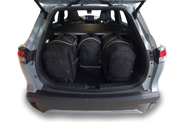 Kjust Kjust Reistassenset voor Toyota Corolla Cross vanaf 2022 - Set van 4 Tassen met 2 Roltassen 1 Sporttas en 1 Vliegtuigtas Harvest Automotive 2