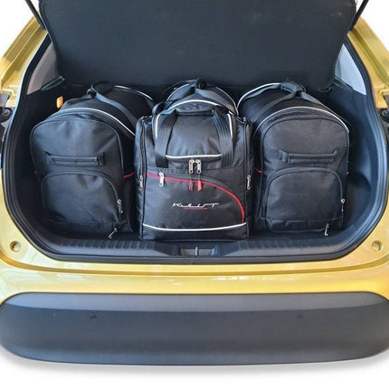 Kjust Kjust Reistassenset voor Toyota Yaris Cross vanaf 2021 - Set van 4 Tassen met 2 Roltassen 1 Sporttas en 1 Vliegtuigtas Harvest Automotive 1