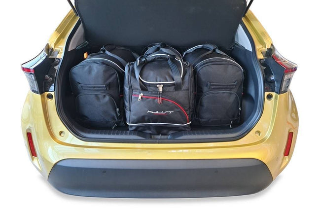 Kjust Kjust Reistassenset voor Toyota Yaris Cross vanaf 2021 - Set van 4 Tassen met 2 Roltassen en 2 Sporttassen Harvest Automotive 1