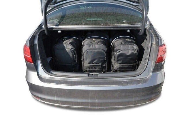 Kjust Kjust Reistassenset voor Volkswagen Jetta Sedan 2011-2014 - Set van 5 Tassen met 3 Roltassen en 2 Vliegtuigtassen Harvest Automotive 2