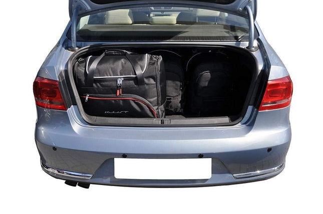 Kjust Kjust Reistassenset voor Volkswagen Passat Sedan 2011-2014 - Set van 5 Tassen met 3 Roltassen en 2 Sporttassen Harvest Automotive 2