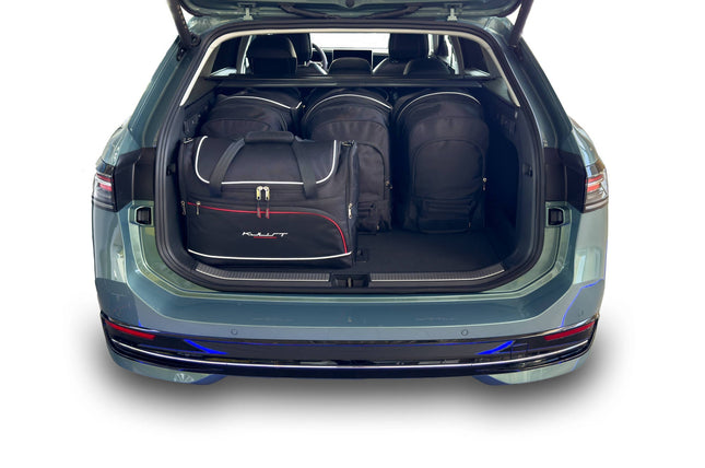 Kjust Kjust Reistassenset voor Volkswagen Passat Variant vanaf 2024 - Set van 5 Tassen met 3 Roltassen en 2 Vliegtuigtassen Harvest Automotive 2