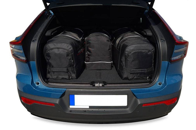 Kjust Kjust Reistassenset voor Volvo C40 2022-2024 - Set van 4 Tassen met 2 Roltassen 1 Sporttas en 1 Vliegtuigtas Harvest Automotive 2