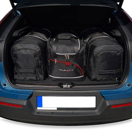 Kjust Kjust Reistassenset voor Volvo C40 2022-2024 - Set van 4 Tassen met 2 Roltassen 1 Sporttas en 1 Vliegtuigtas Harvest Automotive 1