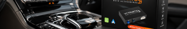 VCTparts merkbanner - draadloze CarPlay-adapter met verpakking op de middenconsole | VCTparts