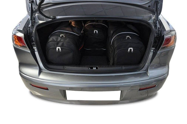 Kjust Reistassenset voor Mitsubishi Lancer Sedan 2008-2016 - Set van 4 Tassen met 2 Roltassen en 2 Sporttassen