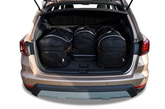 Kjust Reistassenset voor Seat Arona vanaf 2018 - Set van 4 Tassen met 2 Roltassen 1 Sporttas en 1 Vliegtuigtas