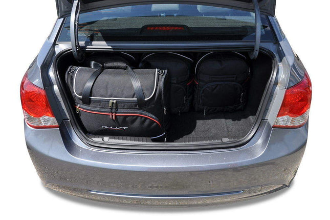 Kjust Reistassenset voor Chevrolet Cruze Sedan 2009-2016 - Set van 5 Tassen met 3 Roltassen en 2 Vliegtuigtassen