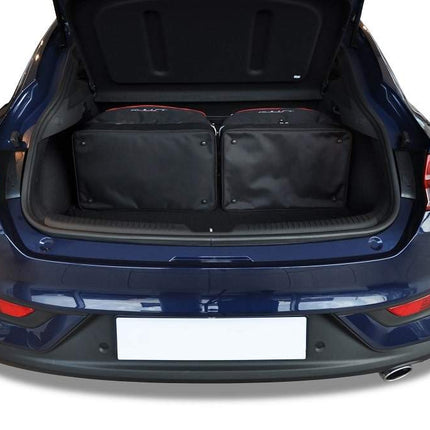 Kjust Reistassenset voor Hyundai i30 Fastback vanaf 2018 - Set van 4 Tassen met 2 Sporttassen en 2 Vliegtuigtassen