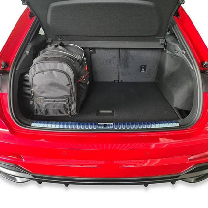 Kjust Reistassenset voor Audi Q3 vanaf 2019 - Set van 4 Tassen met 2 Roltassen 1 Sporttas en 1 Vliegtuigtas