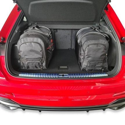 Kjust Reistassenset voor Audi Q3 vanaf 2019 - Set van 4 Tassen met 2 Roltassen 1 Sporttas en 1 Vliegtuigtas