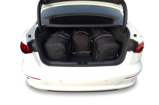Kjust Reistassenset voor Audi A3 Sedan vanaf 2020 - Set van 4 Tassen met 2 Roltassen en 2 Sporttassen