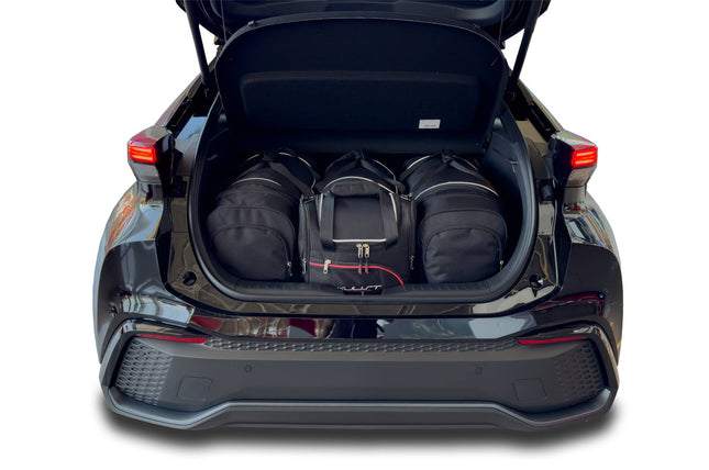 Kjust Reistassenset voor Toyota C-HR 2016-2024 - Set van 4 Tassen met 2 Roltassen 1 Sporttas en 1 Vliegtuigtas