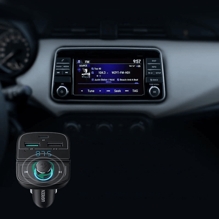 UGREEN UGREEN Bluetooth 5.0 Muziek FM Transmitter en 1x USB - C & 2x USB - A Dubbele USB Poort Autolader Zwart Hurtel 3